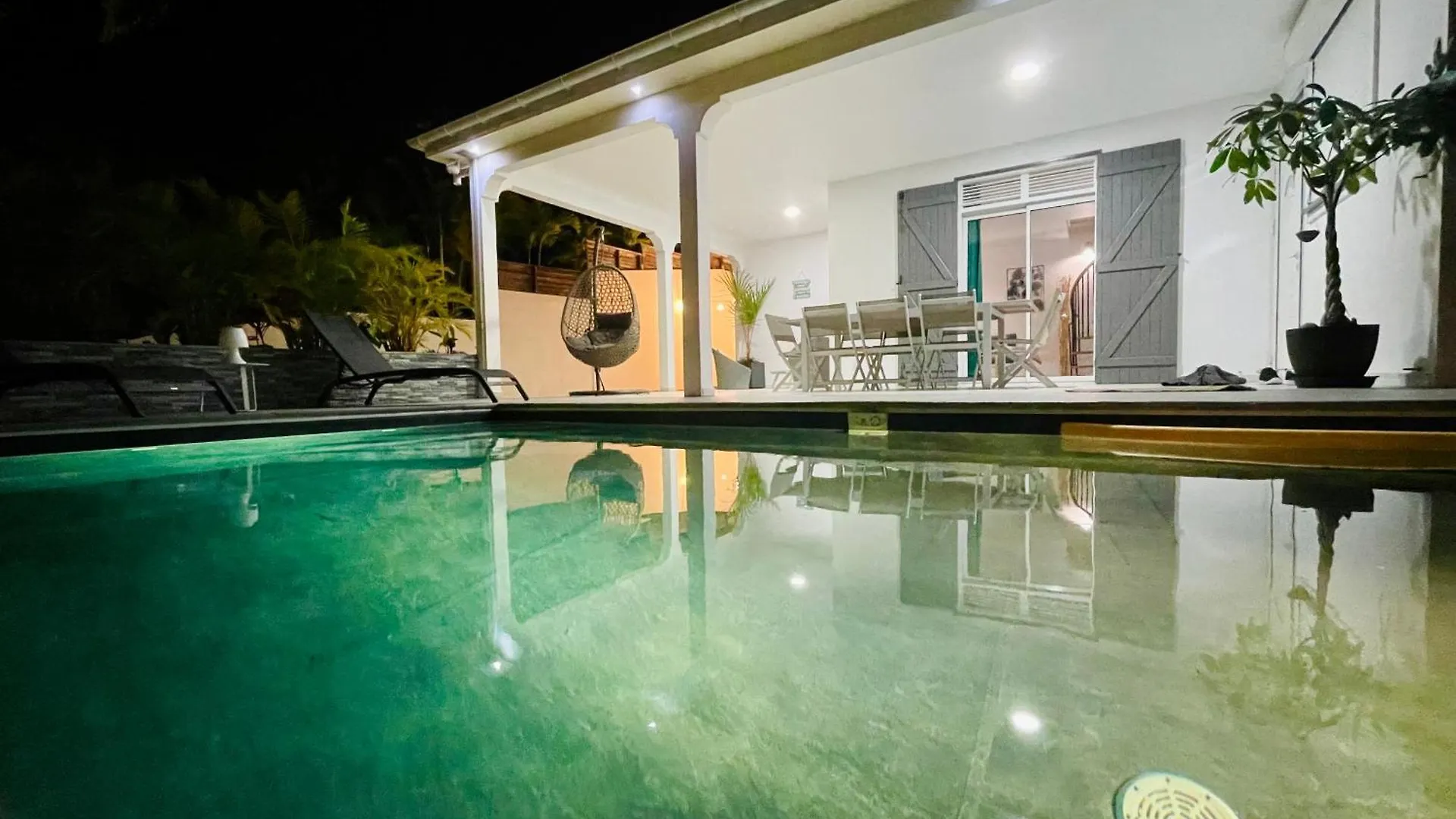 Villas Tropical & Exotic, 6 Chambres Avec 2 Piscines لو مول