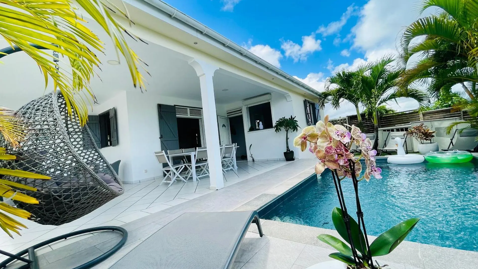 Villas Tropical & Exotic, 6 Chambres Avec 2 Piscines لو مول